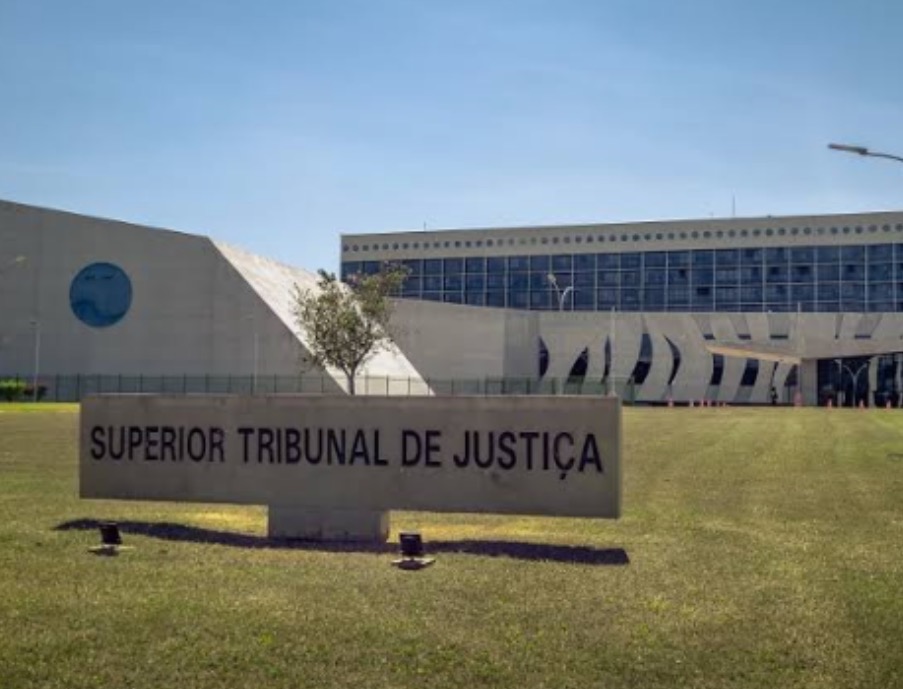 Salário Educação não é exigível do Notário e Registrador.
